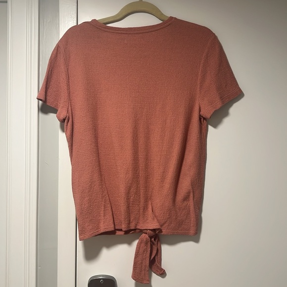 Short Sleeve Top - Picture 2 of 2